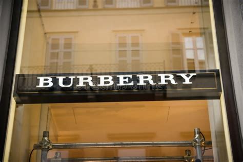 Find Burberry Stores in Milan, Italy 